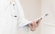 FDA 批准首款 mRNA 流感疫苗上市，来自 Moderna